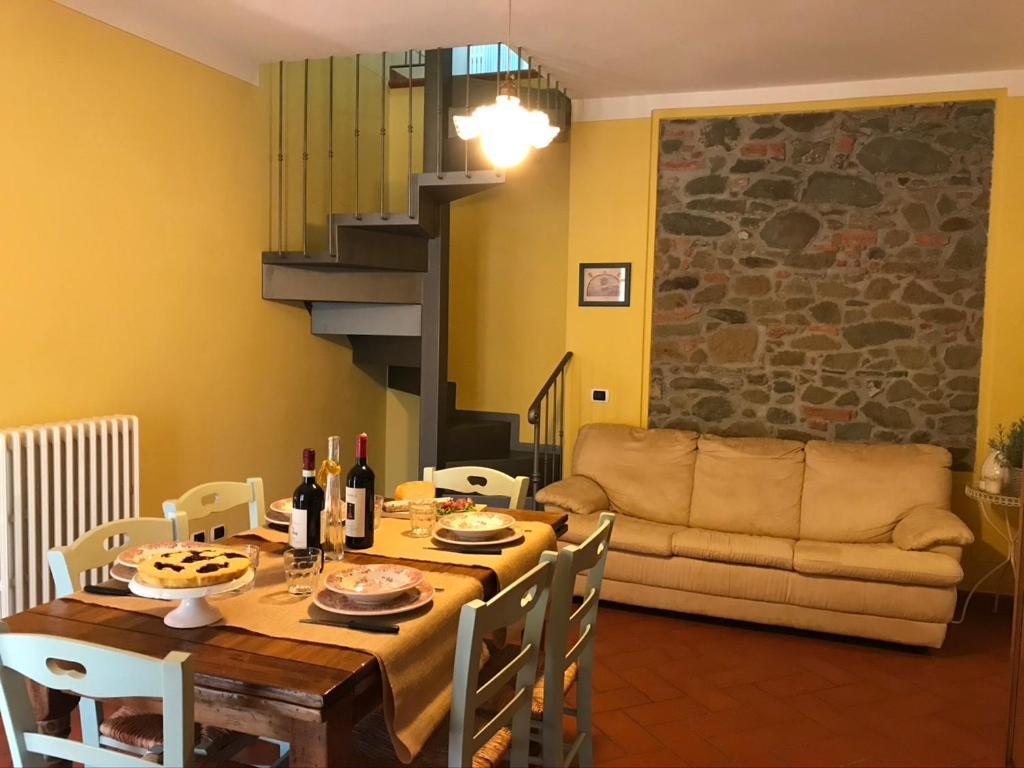 Agriturismo Podere Filicaia ซาน จิโอวานนิ วาลดาร์โน ภายนอก รูปภาพ